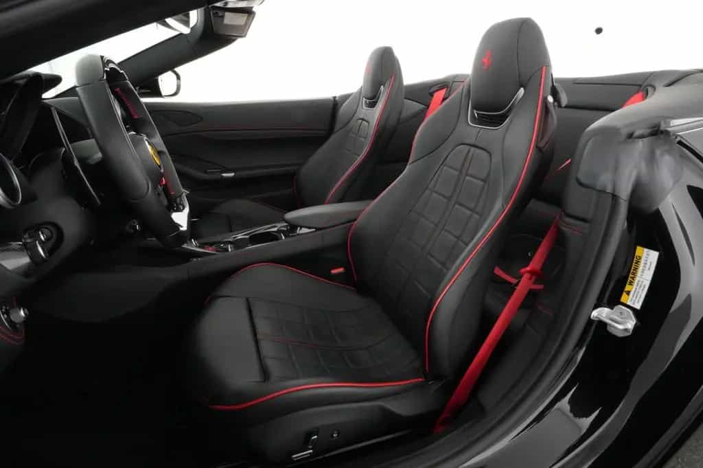 Ferrari Portofino Carbon Interior - Nackenwärmer 11/2020-photo-18