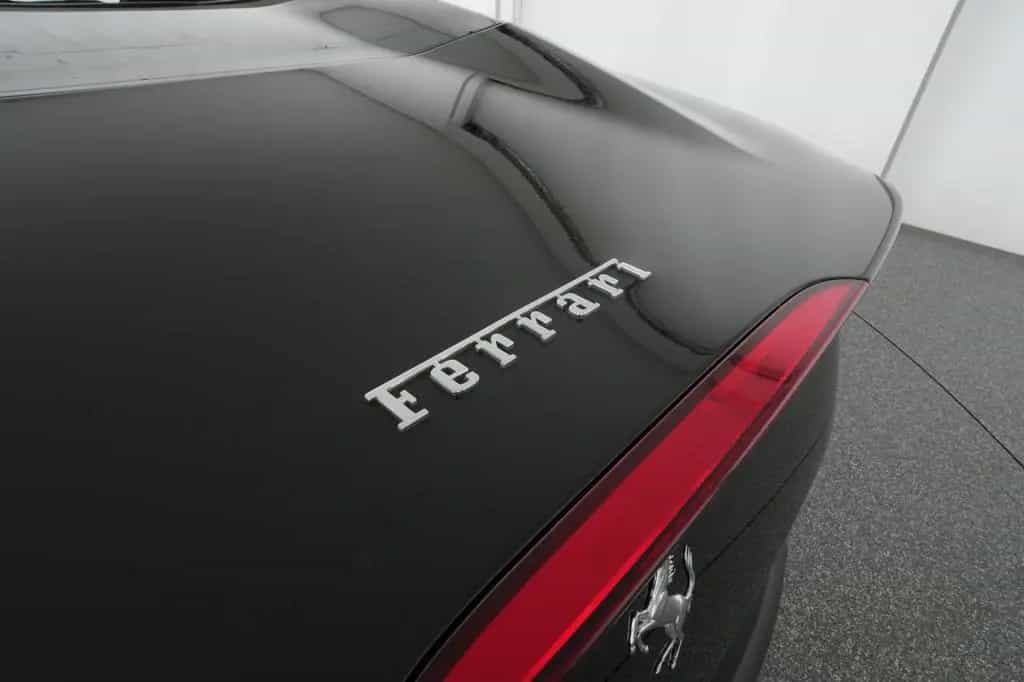 Ferrari Portofino Carbon Interior - Nackenwärmer 11/2020-photo-21