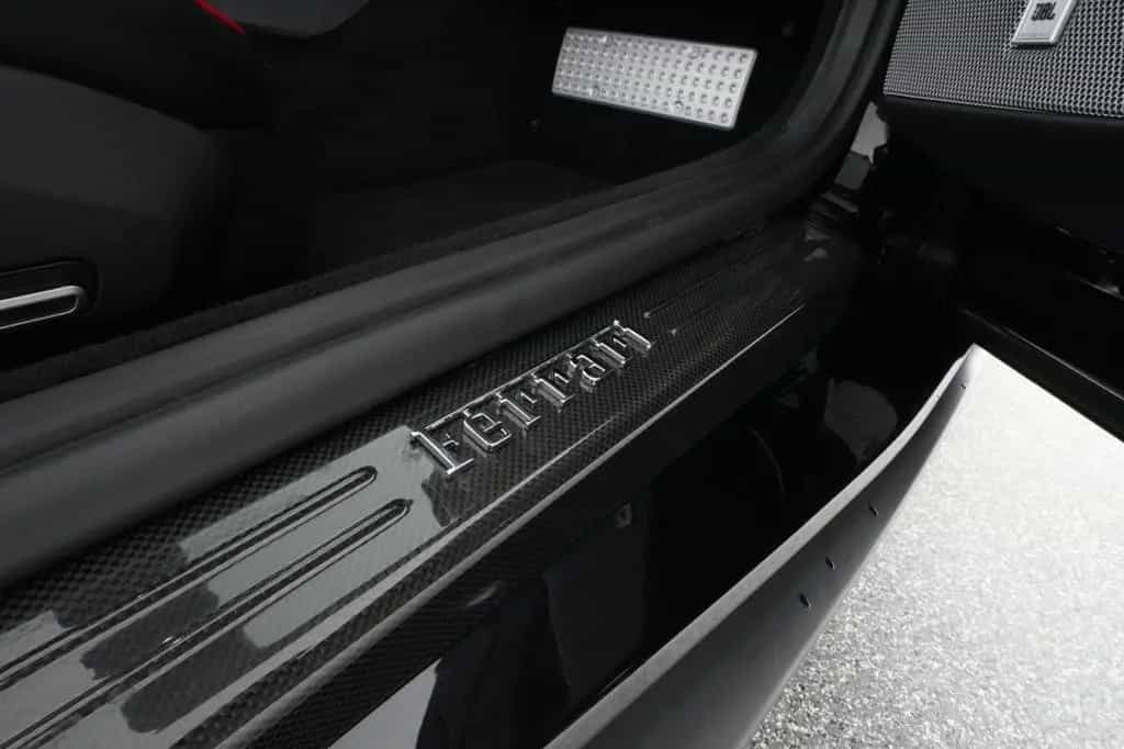 Ferrari Portofino Carbon Interior - Nackenwärmer 11/2020-photo-23