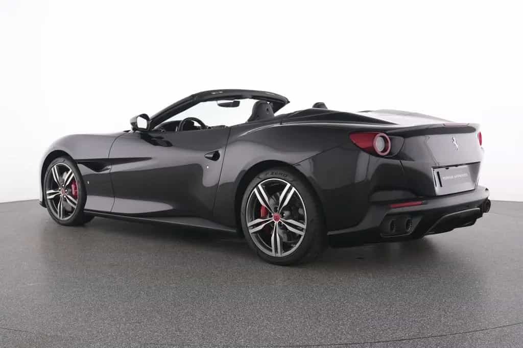 Ferrari Portofino Carbon Interior - Nackenwärmer 11/2020-photo-6