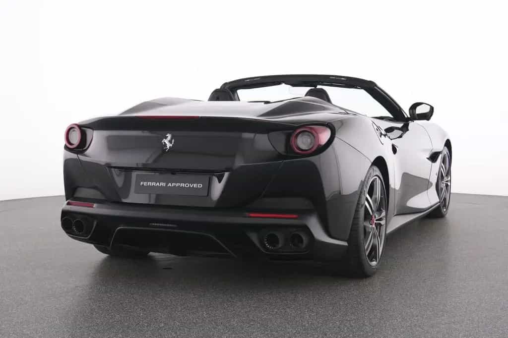 Ferrari Portofino Carbon Interior - Nackenwärmer 11/2020-photo-9