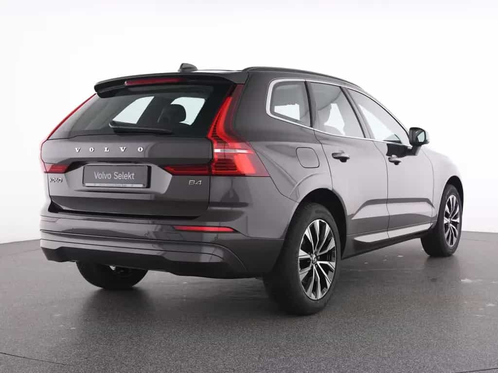 Volvo XC60 B4 Core+WINTERPAK+LM19+RFK+DAB+KLIMA+NAVI+ 02/2023-photo-2
