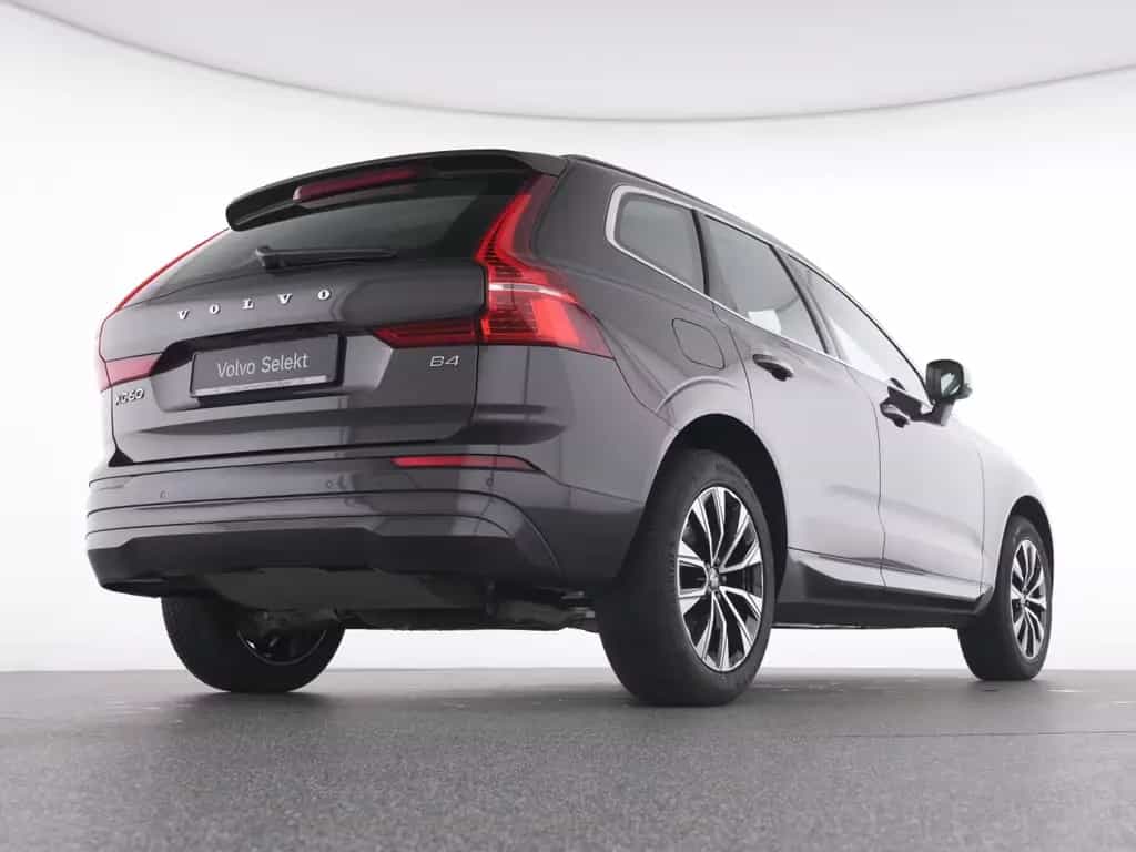 Volvo XC60 B4 Core+WINTERPAK+LM19+RFK+DAB+KLIMA+NAVI+ 02/2023-photo-7
