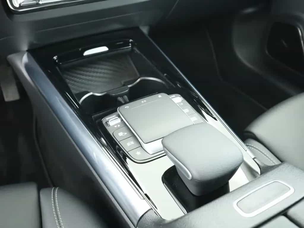Mercedes-Benz GLA 220 d 4M *AHK*Multibeam*Burmester*360°Kamera 08/2020-photo-14