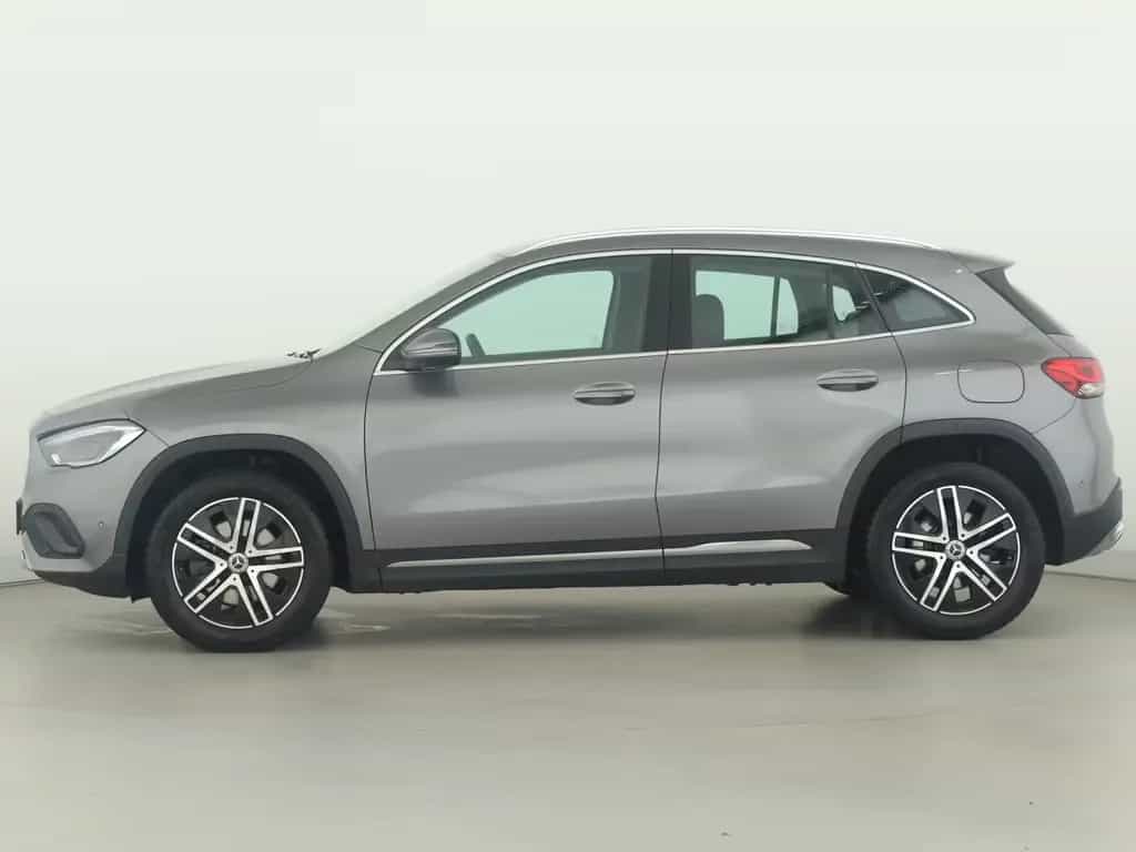 Mercedes-Benz GLA 220 d 4M *AHK*Multibeam*Burmester*360°Kamera 08/2020-photo-6