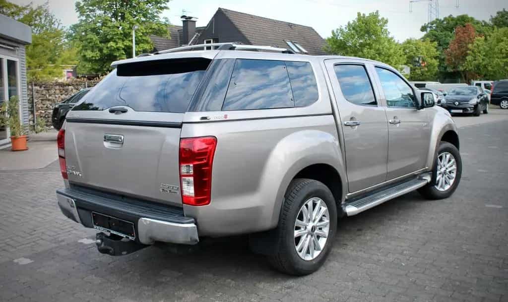 Isuzu D-Max 2,5 Double HardTop Cab 4WD Aut. Leder Navi 10/2016-photo-4