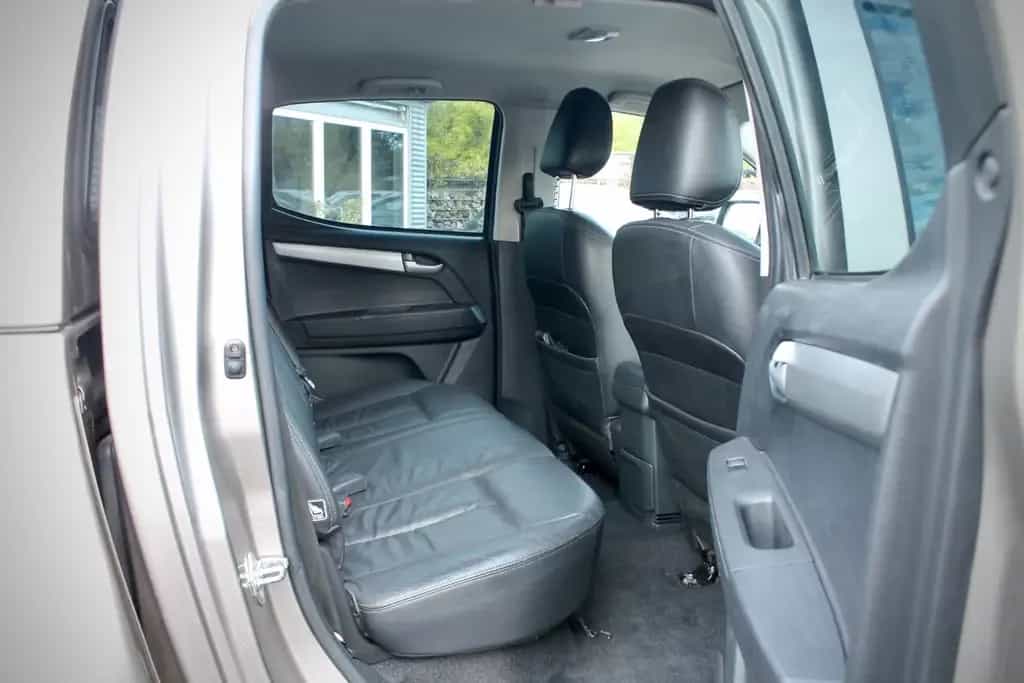 Isuzu D-Max 2,5 Double HardTop Cab 4WD Aut. Leder Navi 10/2016-photo-7