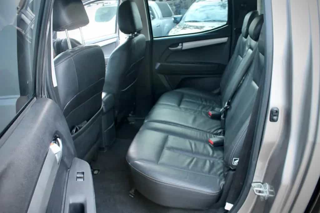 Isuzu D-Max 2,5 Double HardTop Cab 4WD Aut. Leder Navi 10/2016-photo-9