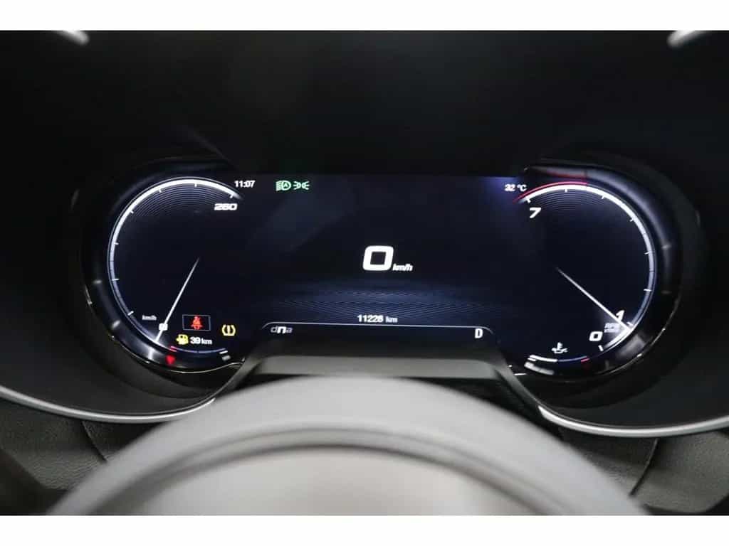Alfa Romeo Giulia COMPETIZIONE 2.0 TURBO 16V 280 PS AT8 Q4 11/2023-photo-17