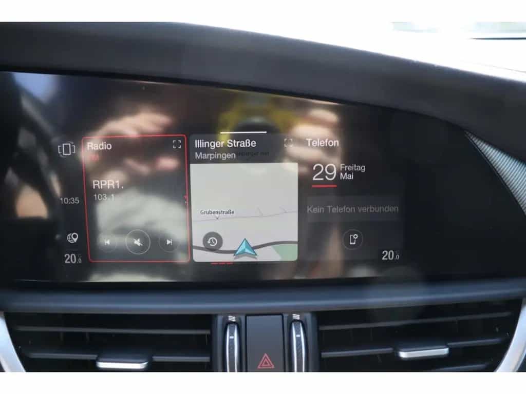Alfa Romeo Giulia COMPETIZIONE 2.0 TURBO 16V 280 PS AT8 Q4 11/2023-photo-22