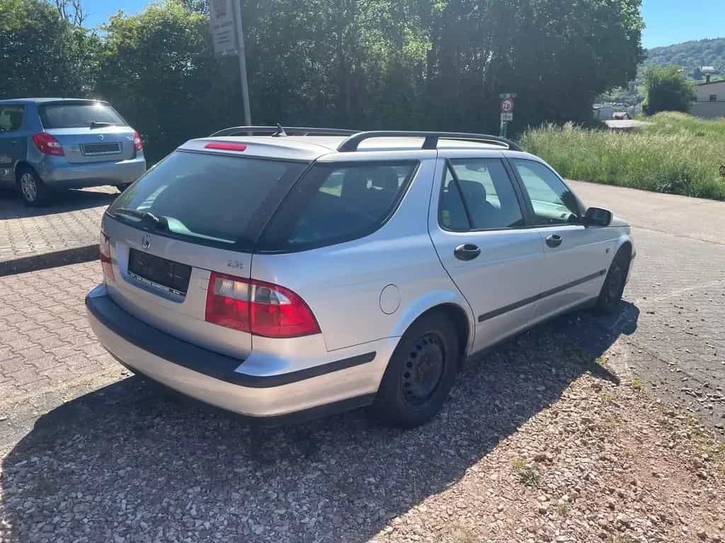 Saab 9-5 2.3t Arc Sport-Kombi 04/2002-photo-3