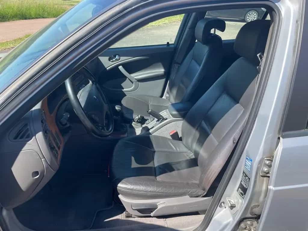Saab 9-5 2.3t Arc Sport-Kombi 04/2002-photo-5