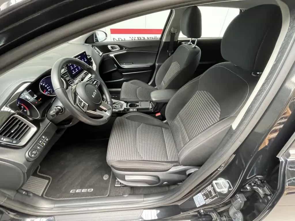 Kia cee'd Sportswagon Ceed SW 1.5 T-GDI DCT Spirit TEC 02/2023-photo-14
