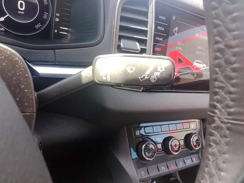 Skoda Karoq Drive 125/AHK/NAVI/KAM/SH/PDC/ACC/LED/ 09/2020-photo-22