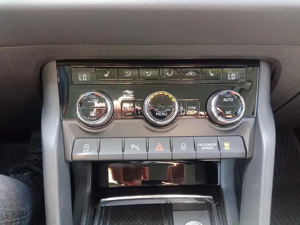 Skoda Karoq Drive 125/AHK/NAVI/KAM/SH/PDC/ACC/LED/ 09/2020-photo-28
