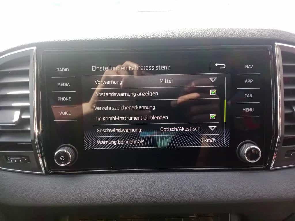 Skoda Karoq Drive 125/AHK/NAVI/KAM/SH/PDC/ACC/LED/ 09/2020-photo-40