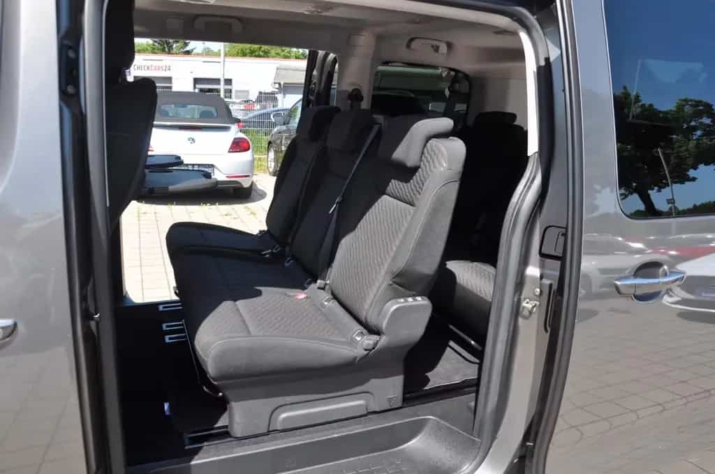 Toyota Proace (Verso) Proace Verso L1 Family Comfort Aut. AHK-ACC-HUD 04/2019-photo-31