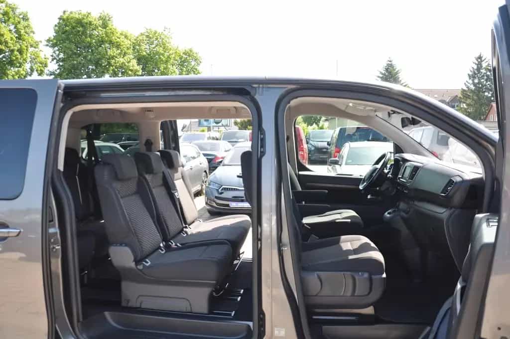 Toyota Proace (Verso) Proace Verso L1 Family Comfort Aut. AHK-ACC-HUD 04/2019-photo-33
