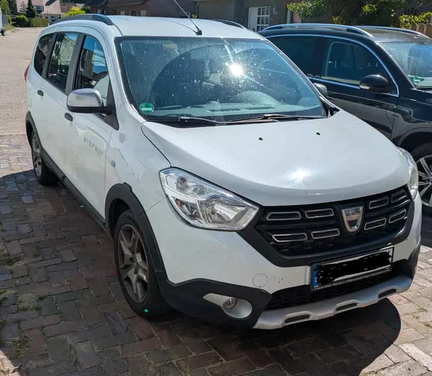 Dacia Lodgy SCe 100 Stepway Stepway 03/2019-photo-1