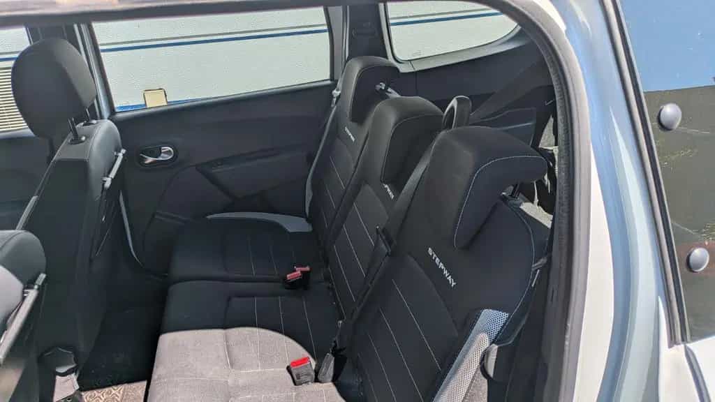 Dacia Lodgy SCe 100 Stepway Stepway 03/2019-photo-7