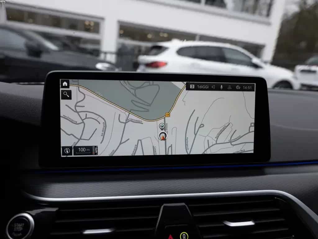 BMW 520 d Touring xDrive M-Sport PANO HUD LED W-LAN 01/2022-photo-12
