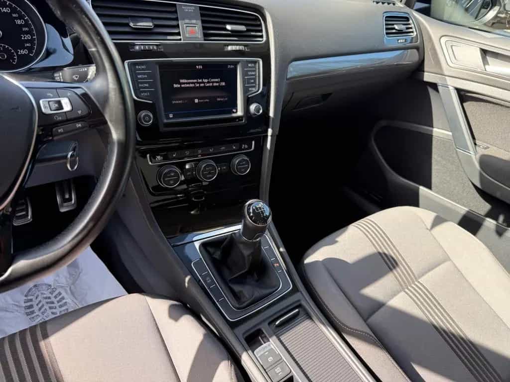 Volkswagen Golf VII V. Allstar*SHZ*PDC*TEMP.*TÜV NEU* 12/2016-photo-11