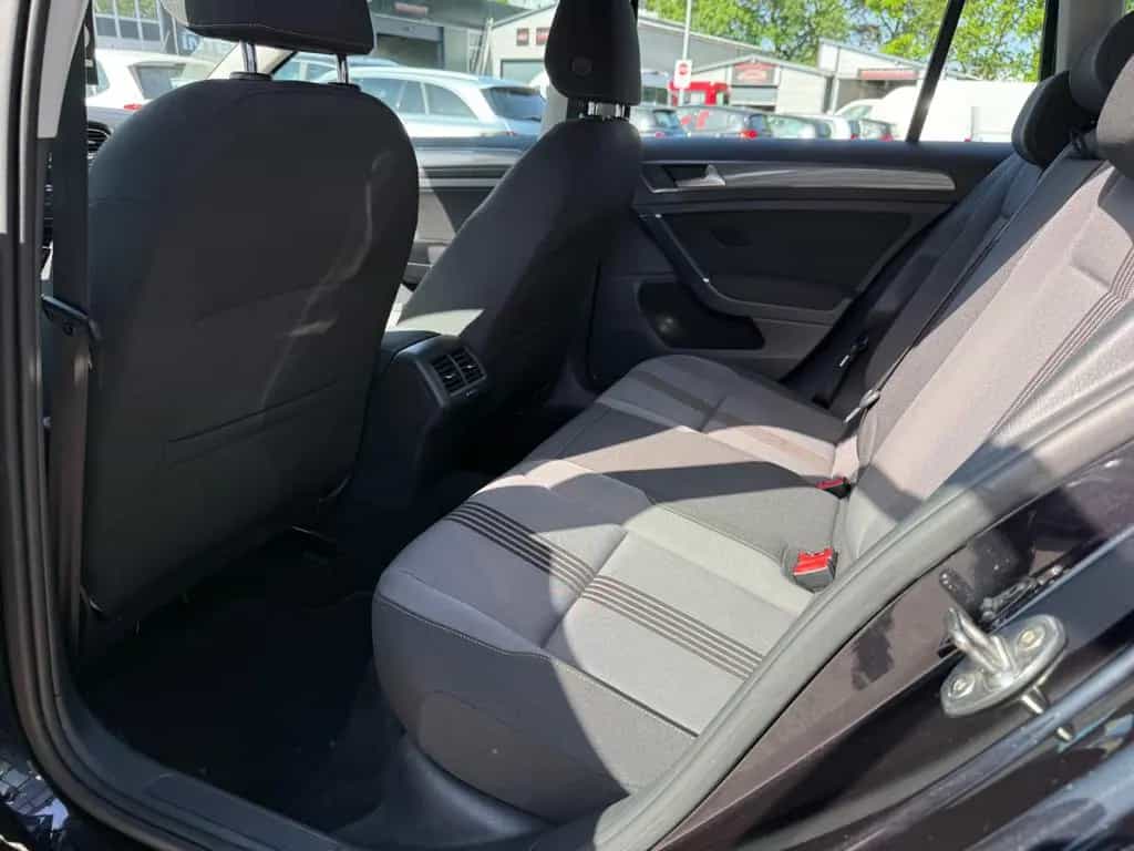 Volkswagen Golf VII V. Allstar*SHZ*PDC*TEMP.*TÜV NEU* 12/2016-photo-12