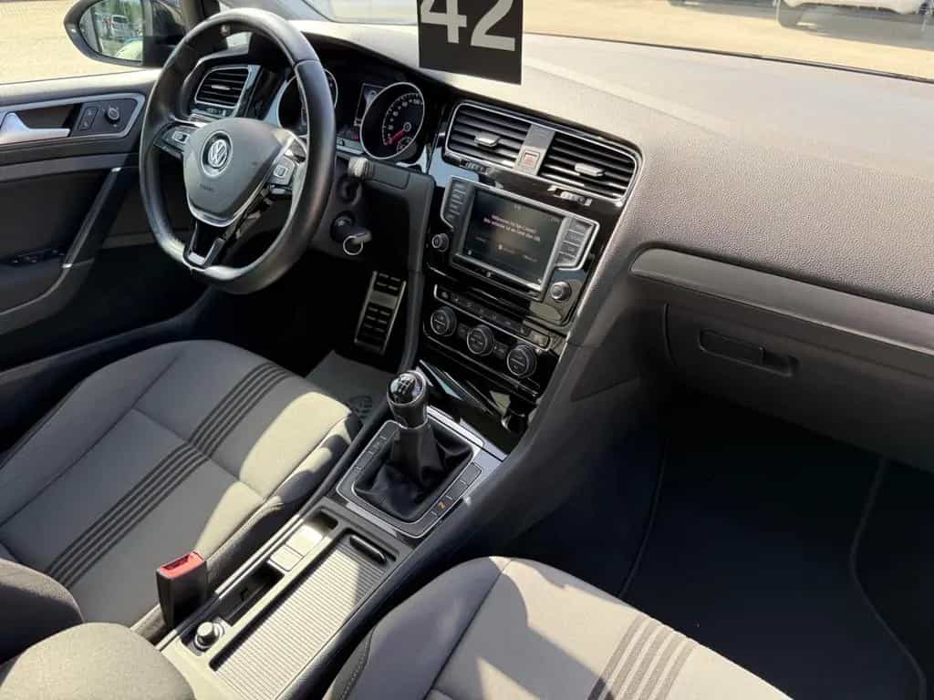 Volkswagen Golf VII V. Allstar*SHZ*PDC*TEMP.*TÜV NEU* 12/2016-photo-16