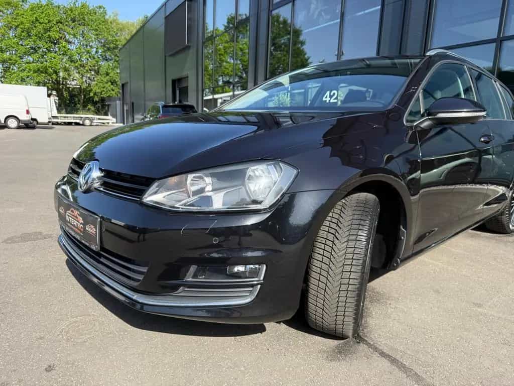 Volkswagen Golf VII V. Allstar*SHZ*PDC*TEMP.*TÜV NEU* 12/2016-photo-19