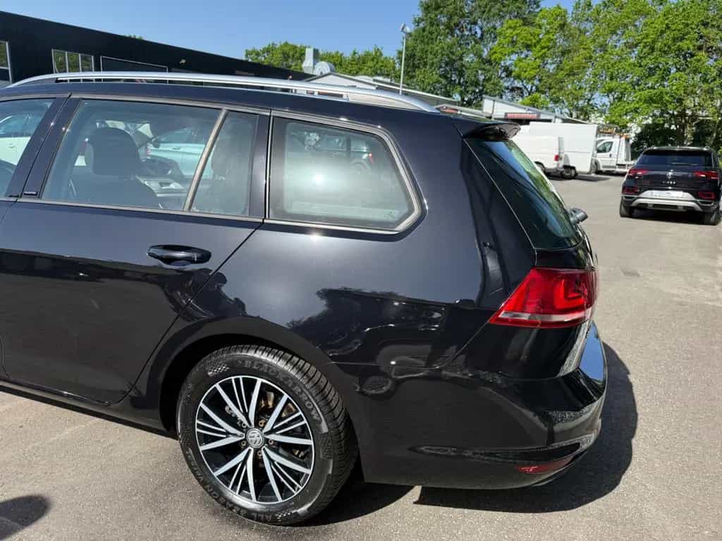 Volkswagen Golf VII V. Allstar*SHZ*PDC*TEMP.*TÜV NEU* 12/2016-photo-20