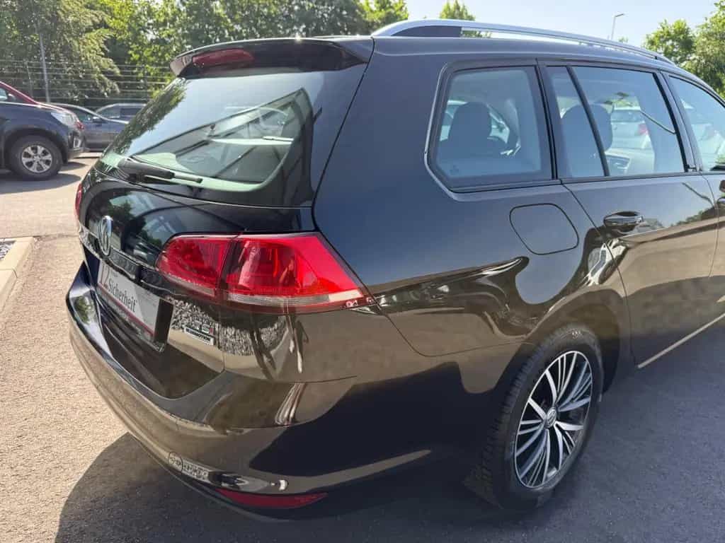 Volkswagen Golf VII V. Allstar*SHZ*PDC*TEMP.*TÜV NEU* 12/2016-photo-21