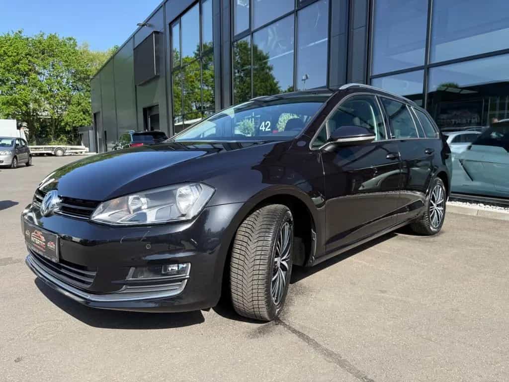 Volkswagen Golf VII V. Allstar*SHZ*PDC*TEMP.*TÜV NEU* 12/2016-photo-30