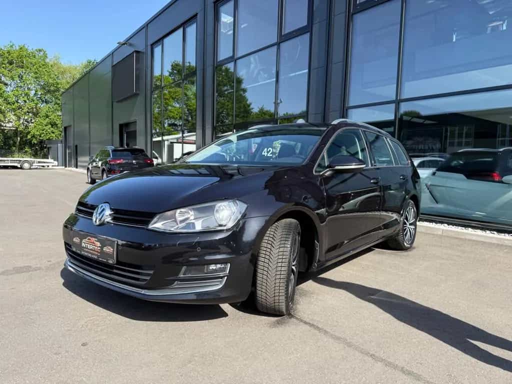 Volkswagen Golf VII V. Allstar*SHZ*PDC*TEMP.*TÜV NEU* 12/2016-photo-4