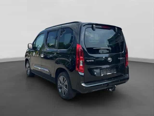 Toyota Proace City Verso L1 Executive NAVI+PDC v/h+AHK+ 02/2024-photo-2