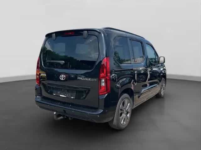 Toyota Proace City Verso L1 Executive NAVI+PDC v/h+AHK+ 02/2024-photo-4