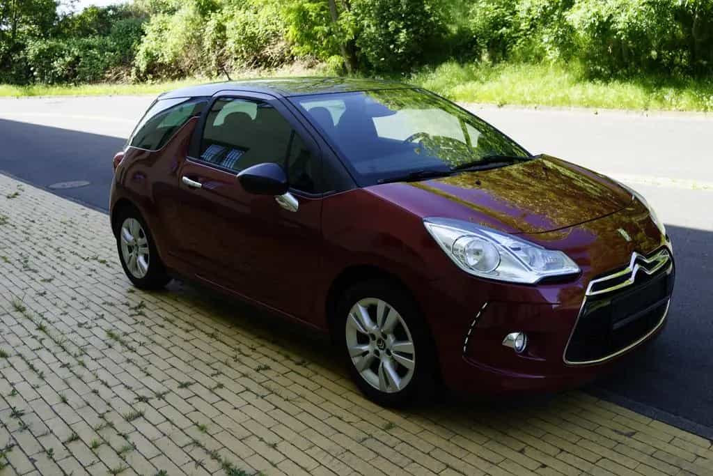 Citroën DS3 *1.6*SoChic*Klimaaut*Temp*LED* 05/2011-photo-2