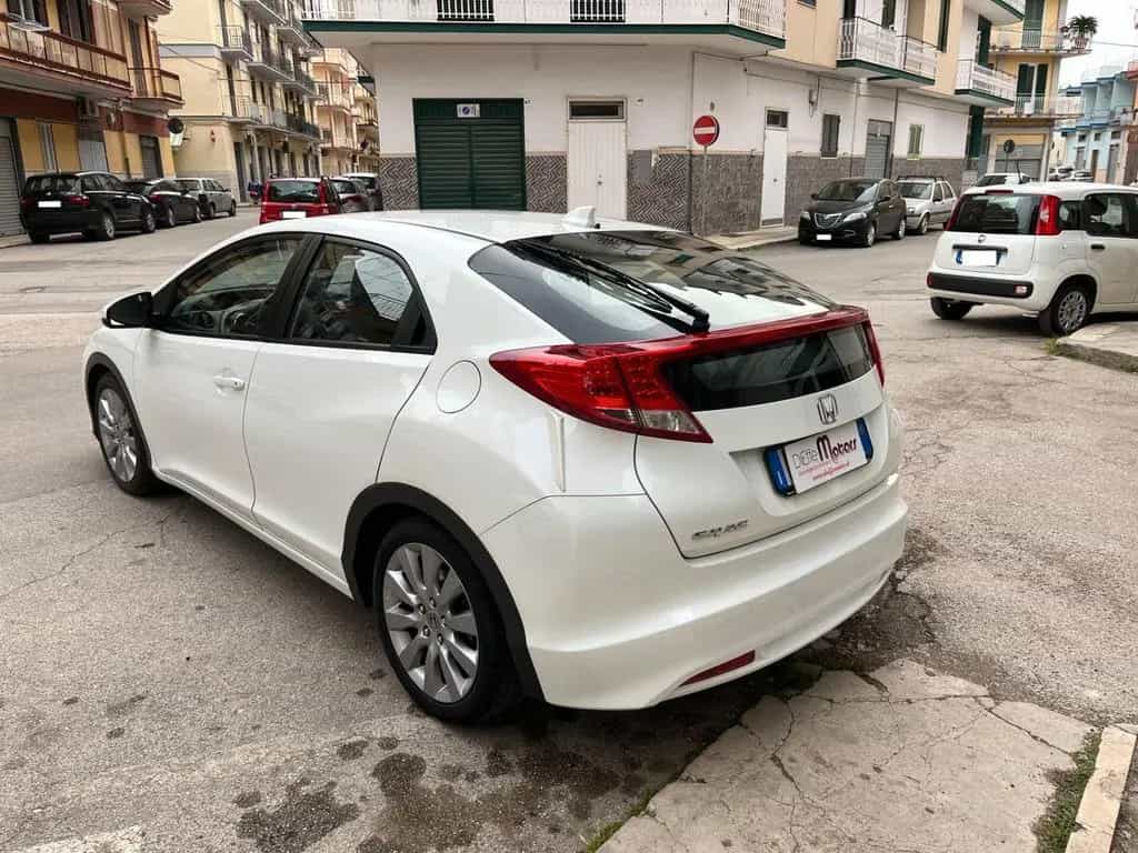 Honda Civic 1.6 i-DTEC Lifestyle HDD Sat Navi 01/2014-photo-5