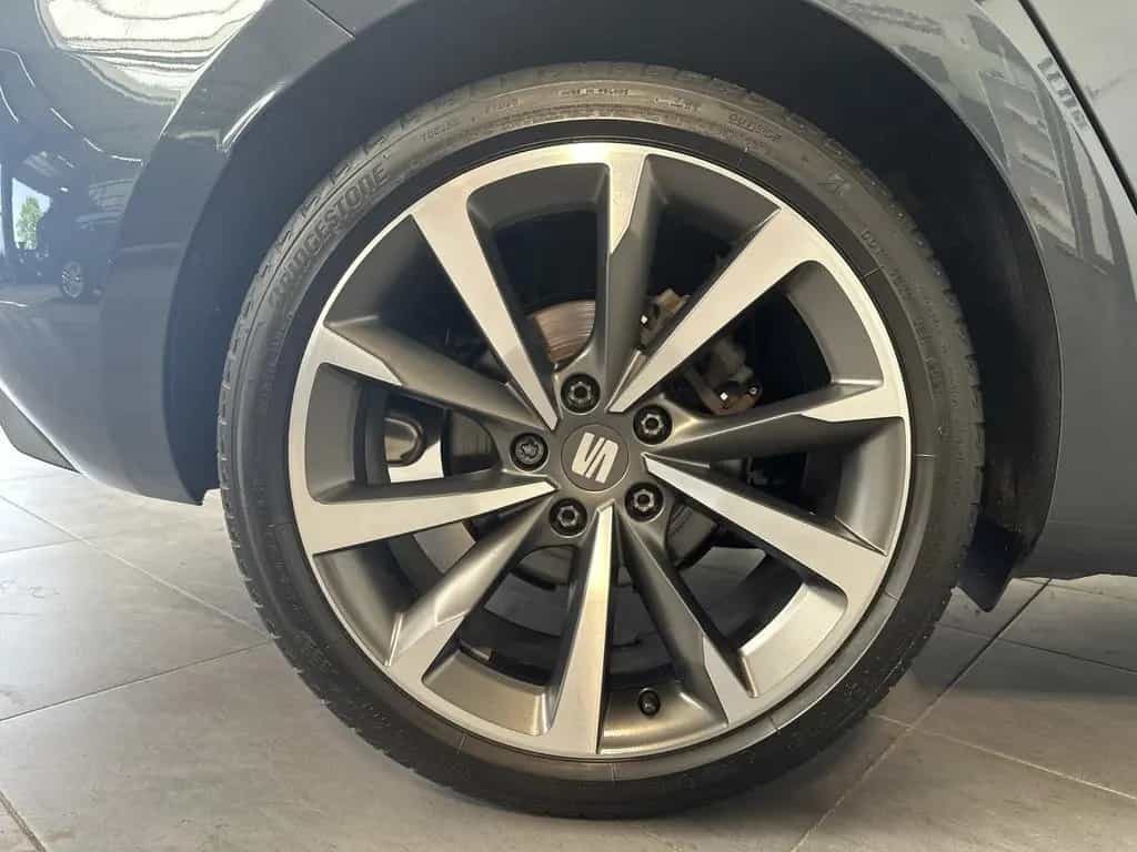 Seat Leon 1.5 eTSI DSG FR NAV+LED+KAMERA+18ZO+LHZ+VC 05/2022-photo-2
