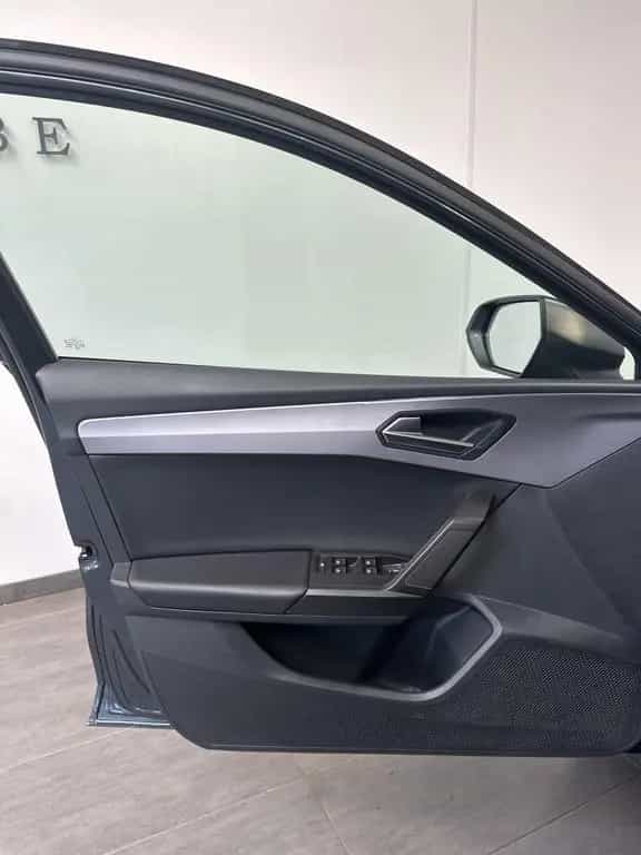 Seat Leon 1.5 eTSI DSG FR NAV+LED+KAMERA+18ZO+LHZ+VC 05/2022-photo-6