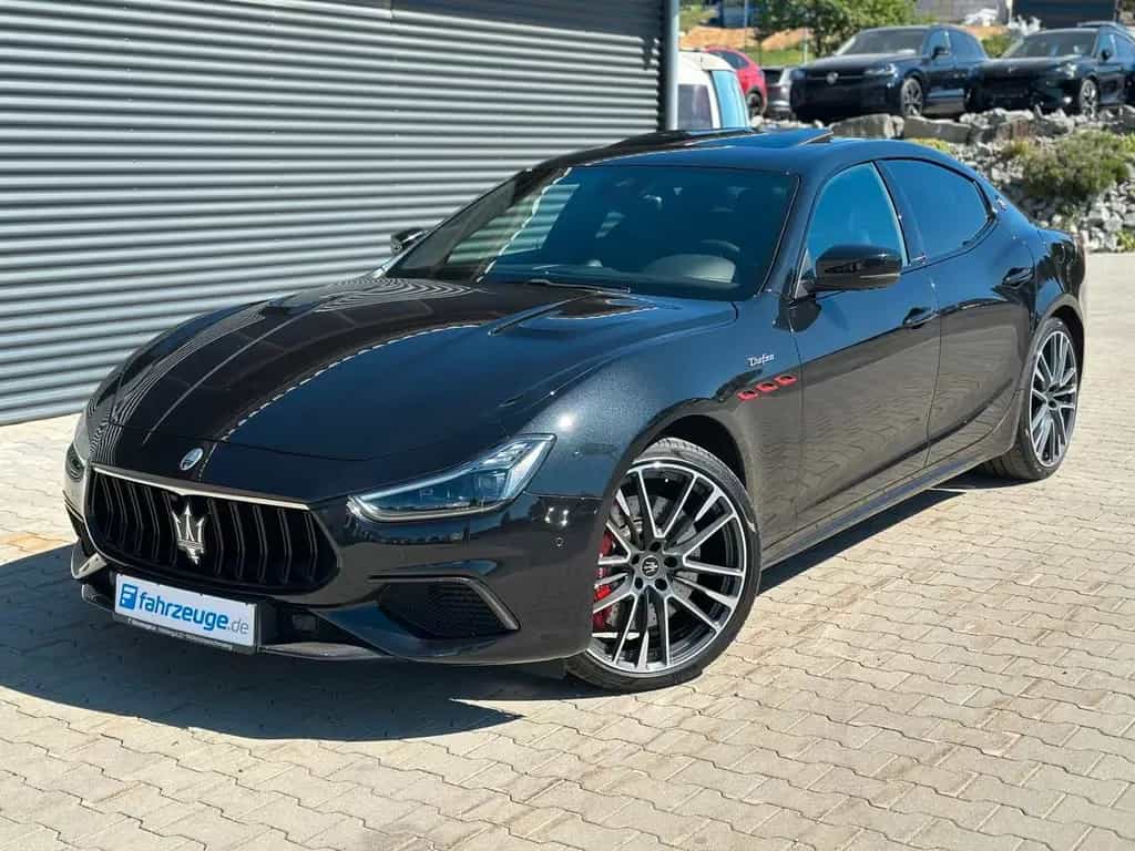Maserati Ghibli Trofeo 3.8V8*CarbonPaket*21"Orione*360Grad* 01/2021-photo-0