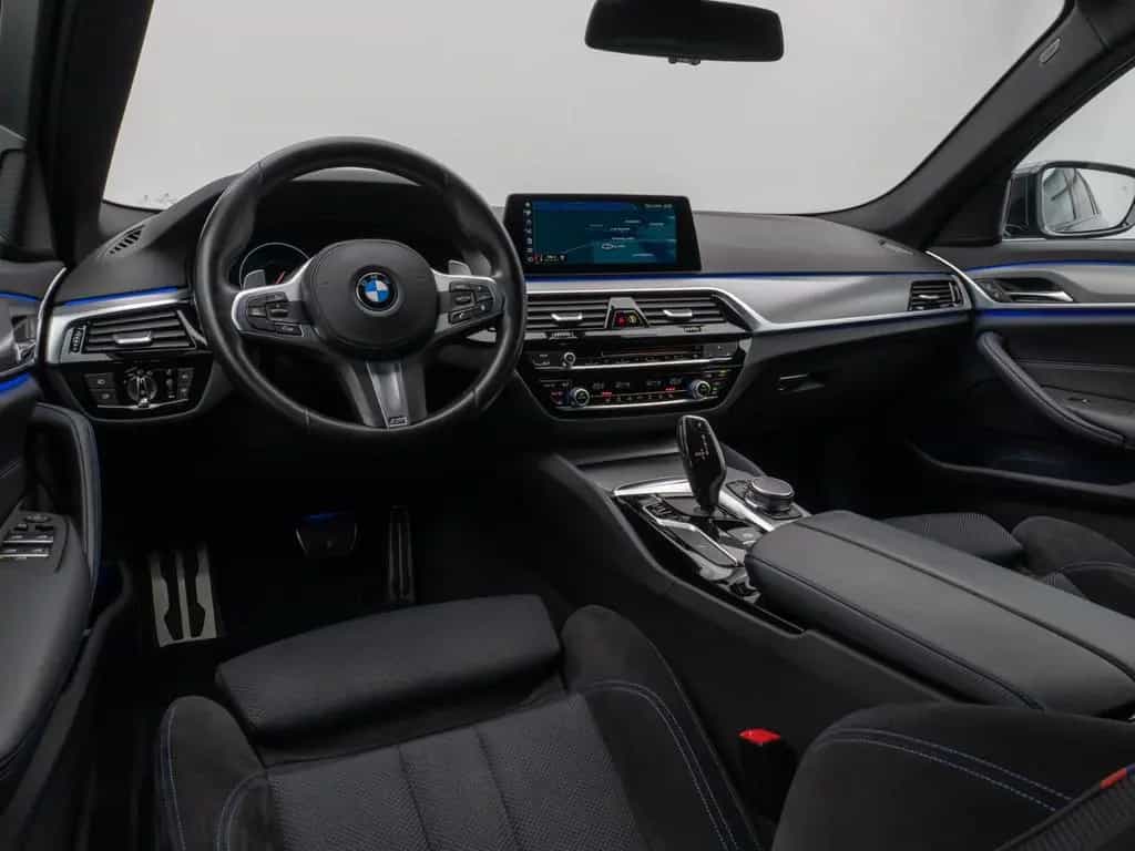 BMW 520 i Tour M Sport AHK HUD HI-FI  Kamera 06/2019-photo-36