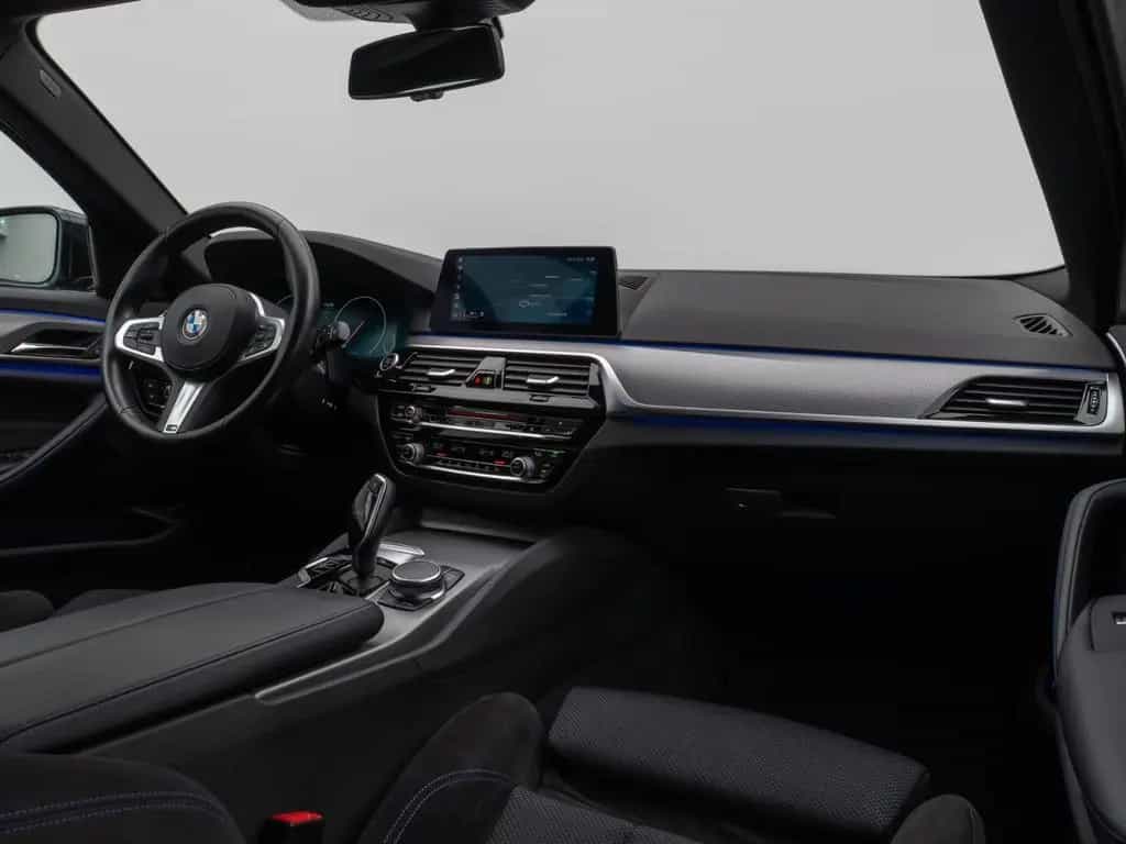 BMW 520 i Tour M Sport AHK HUD HI-FI  Kamera 06/2019-photo-38