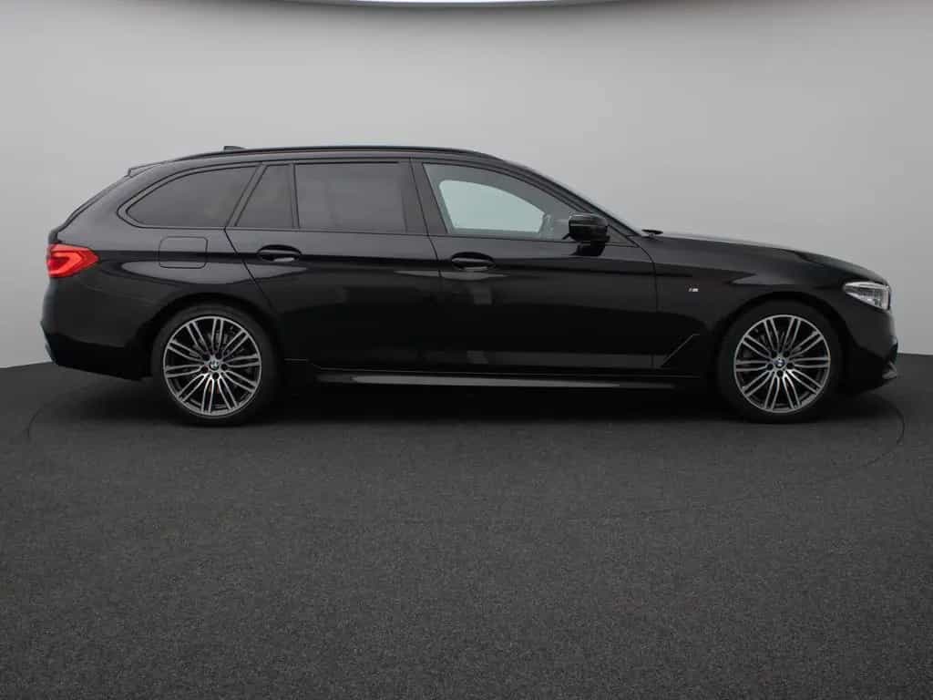BMW 520 i Tour M Sport AHK HUD HI-FI  Kamera 06/2019-photo-4