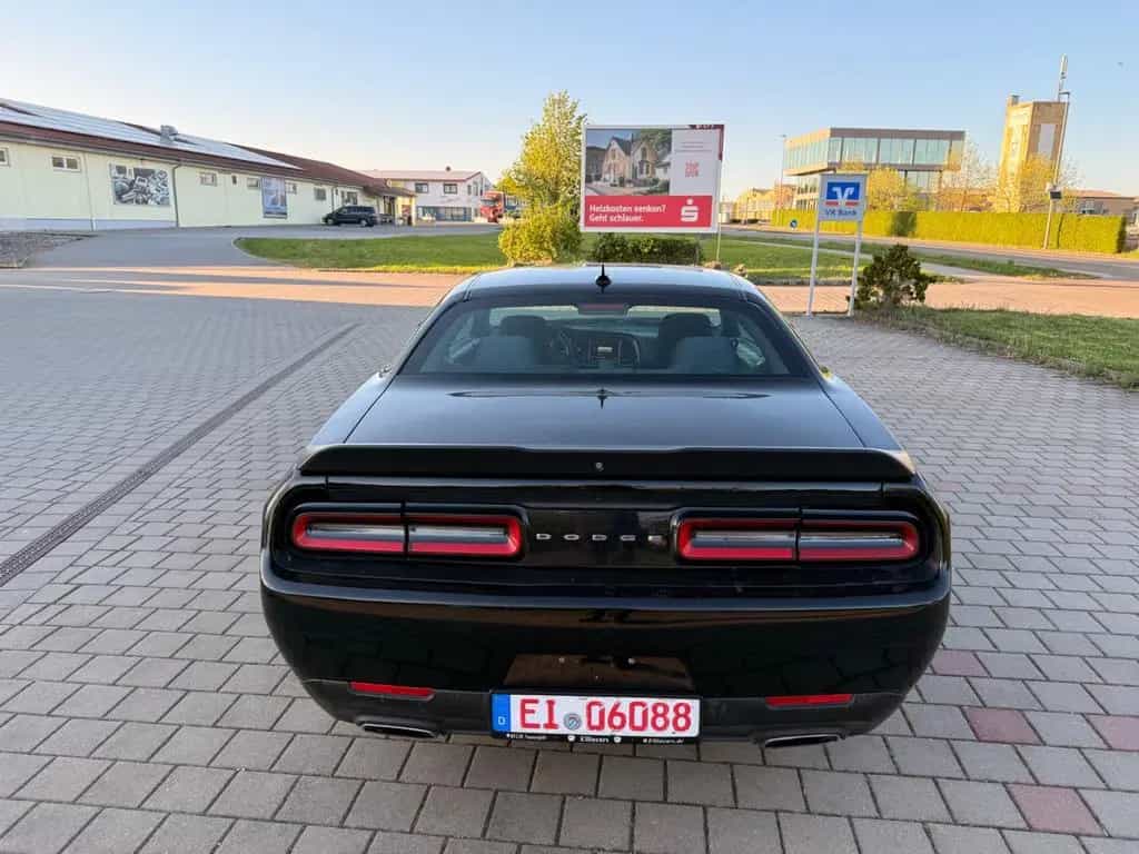 Dodge Challenger 07/2017-photo-4