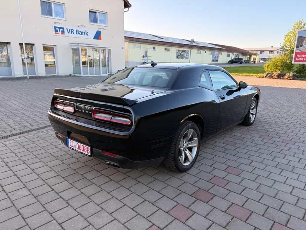 Dodge Challenger 07/2017-photo-5