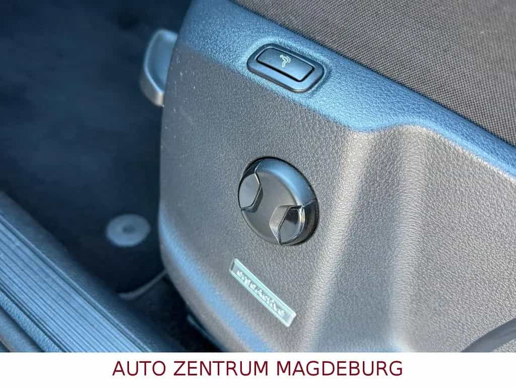 Volkswagen Golf Sportsvan VII Highline *LED*KLIMA*NAVI*1.HD 11/2018-photo-27