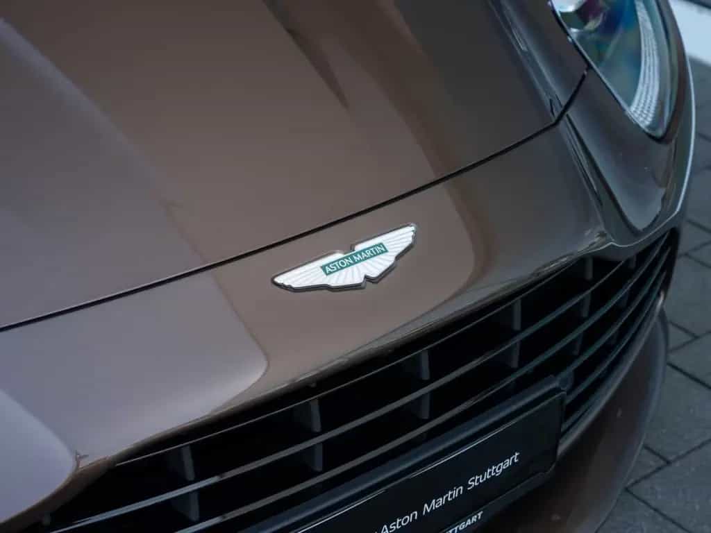 Aston Martin DB12 V8 Coupe null-photo-18