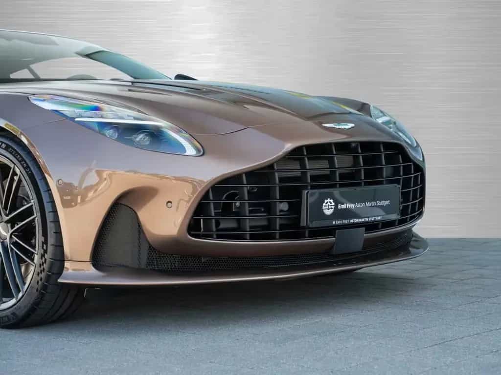 Aston Martin DB12 V8 Coupe null-photo-21