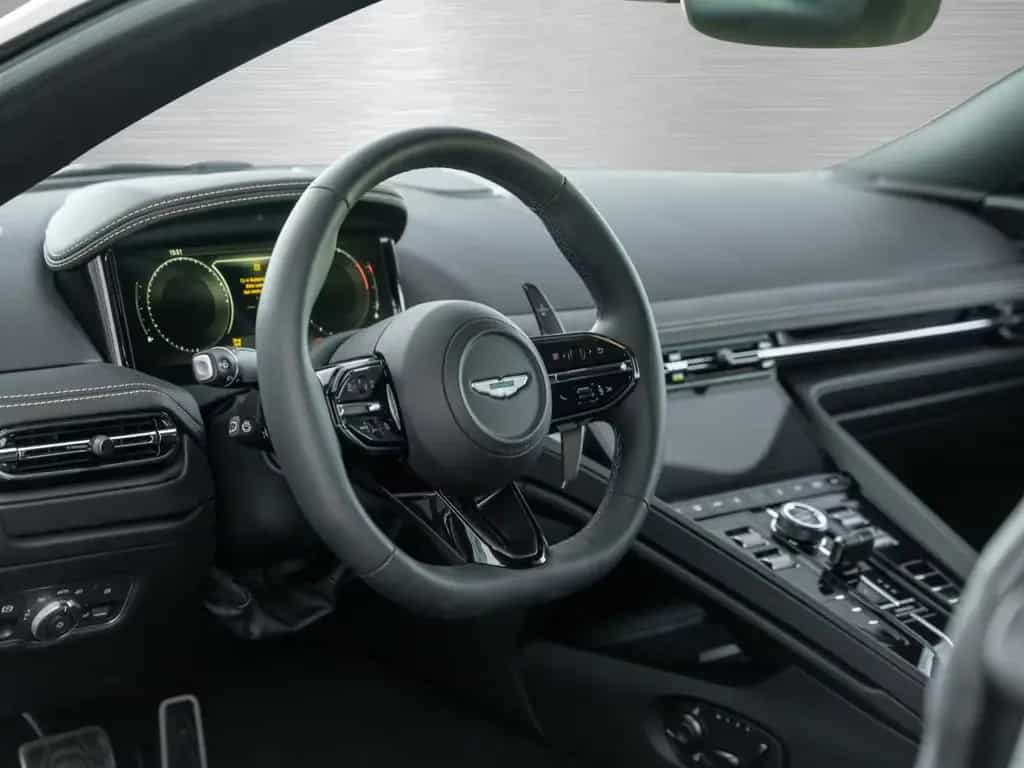 Aston Martin DB12 V8 Coupe null-photo-26