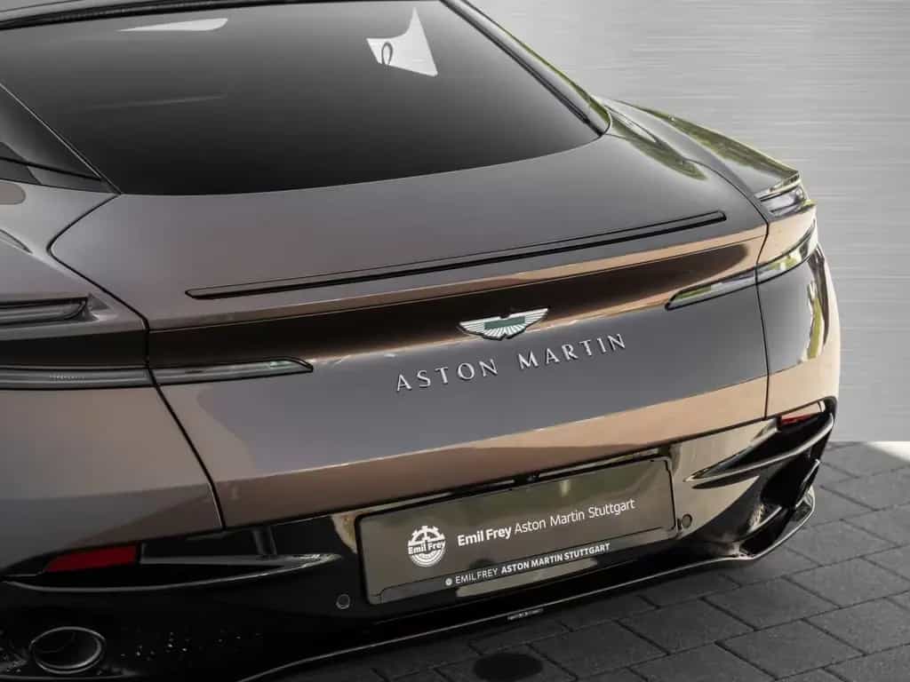 Aston Martin DB12 V8 Coupe null-photo-7